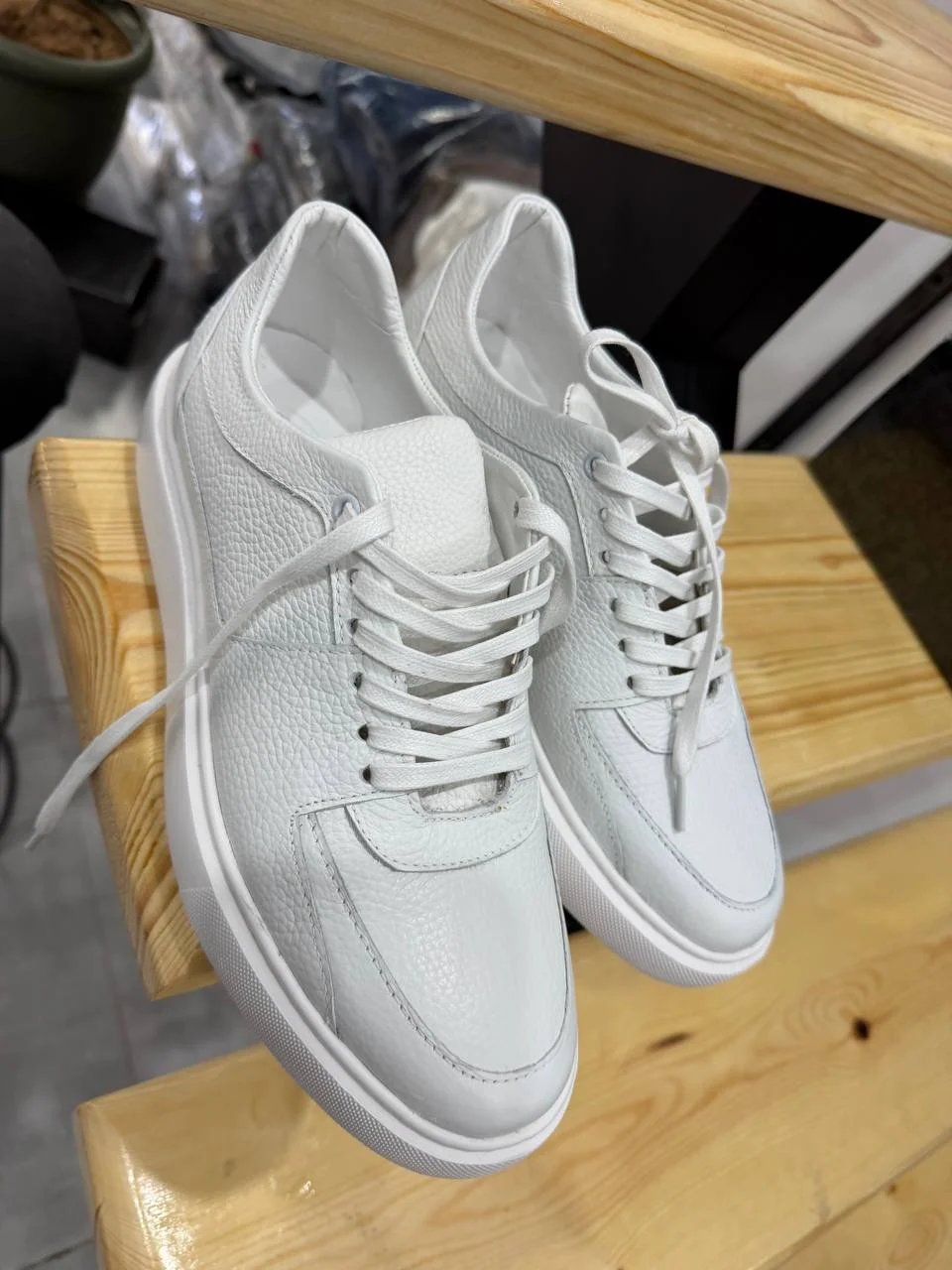 5870728327063082048 WHITE SNEAKERS MODEL 30 - Image 1