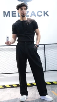 BLACK RELAXED FIT PLEATED TROUSERS - Image 2